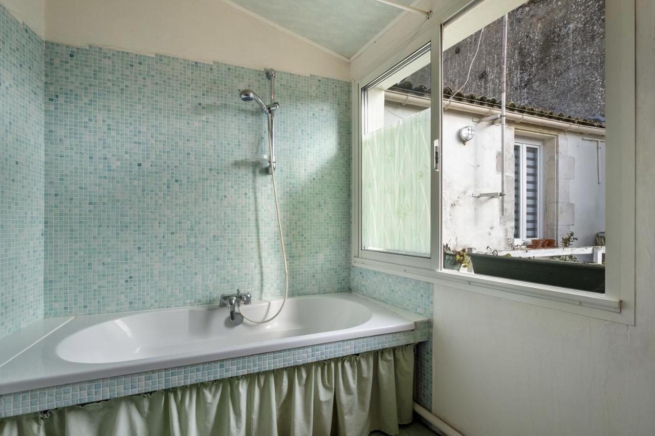 Les Volets Bleus T3 De 80 M2 Patio Privatif Apartman Rochefort  Kültér fotó